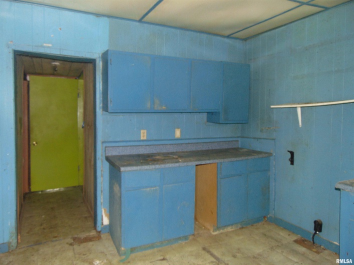 1636 MAIN Avenue, Carterville, Illinois 62918, 3 Bedrooms Bedrooms, 0 ,1 BathroomBathrooms,Residential,For Sale,MAIN,0,RMAQC4265953