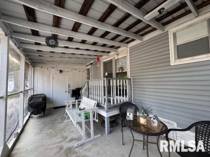 303 Elles Avenue, Carterville, Illinois 62918, 3 Bedrooms Bedrooms, 0 ,2 BathroomsBathrooms,Residential,For Sale,Elles,0,RMAEB458761