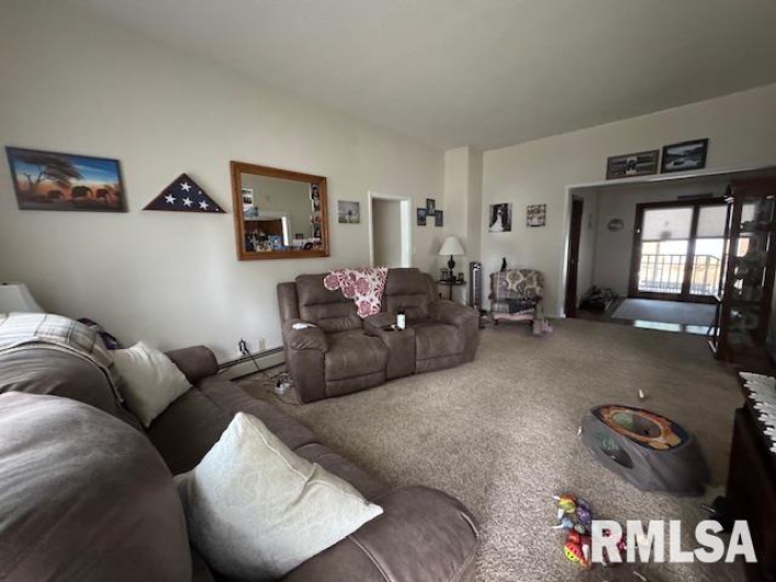 303 Elles Avenue, Carterville, Illinois 62918, 3 Bedrooms Bedrooms, 0 ,2 BathroomsBathrooms,Residential,For Sale,Elles,0,RMAEB458761