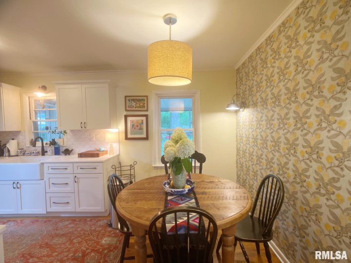 901 JOHNSON Avenue, Carbondale, Illinois 62901, 3 Bedrooms Bedrooms, 0 ,2 BathroomsBathrooms,Residential,For Sale,JOHNSON,0,RMAEB459100