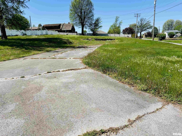 301 COUNTRY CLUB Lane, Harrisburg, Illinois 62946, 0 , 0 ,0,Land,For Sale,COUNTRY CLUB,0,RMAEB456125