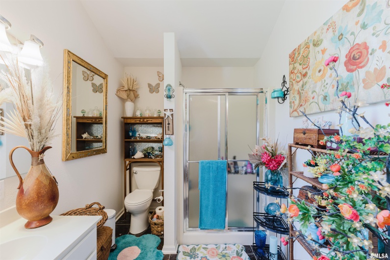 1203 Hadfield Street, Marion, Illinois 62959, 3 Bedrooms Bedrooms, 0 ,2 BathroomsBathrooms,Residential,For Sale,Hadfield,0,RMAEB459107