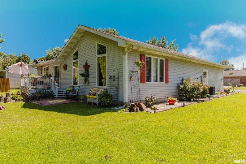 1203 Hadfield Street, Marion, Illinois 62959, 3 Bedrooms Bedrooms, 0 ,2 BathroomsBathrooms,Residential,For Sale,Hadfield,0,RMAEB459107