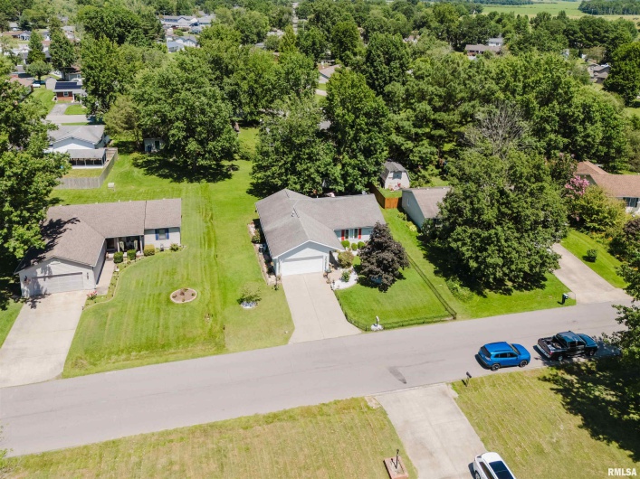 1203 Hadfield Street, Marion, Illinois 62959, 3 Bedrooms Bedrooms, 0 ,2 BathroomsBathrooms,Residential,For Sale,Hadfield,0,RMAEB459107
