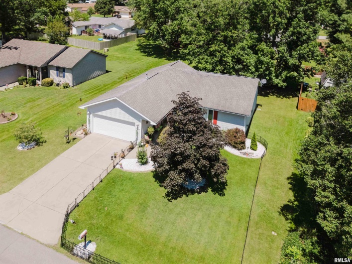 1203 Hadfield Street, Marion, Illinois 62959, 3 Bedrooms Bedrooms, 0 ,2 BathroomsBathrooms,Residential,For Sale,Hadfield,0,RMAEB459107