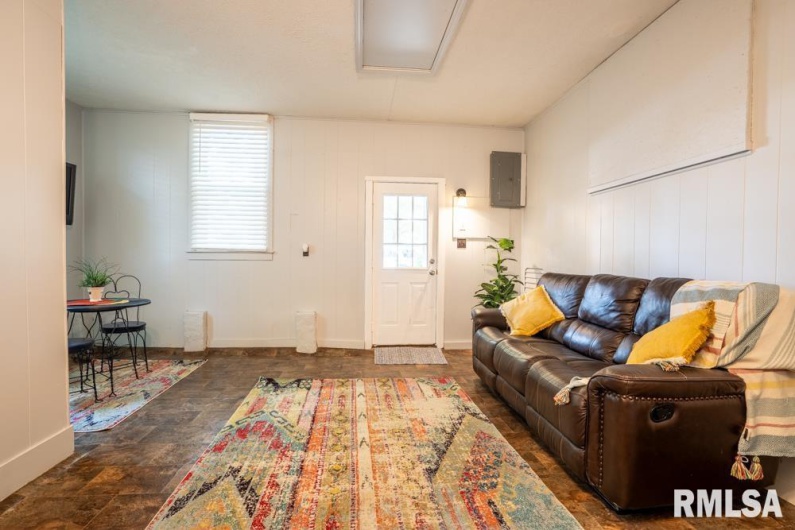 1206 BOULEVARD Street, Marion, Illinois 62959, 2 Bedrooms Bedrooms, 0 ,1 BathroomBathrooms,Residential,For Sale,BOULEVARD,0,RMAQC4266017
