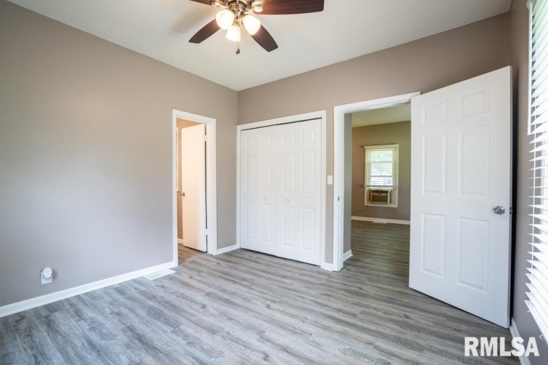 1206 BOULEVARD Street, Marion, Illinois 62959, 2 Bedrooms Bedrooms, 0 ,1 BathroomBathrooms,Residential,For Sale,BOULEVARD,0,RMAQC4266017