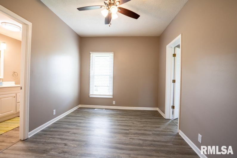 1206 BOULEVARD Street, Marion, Illinois 62959, 2 Bedrooms Bedrooms, 0 ,1 BathroomBathrooms,Residential,For Sale,BOULEVARD,0,RMAQC4266017