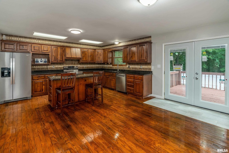 17937 Caplinger Pond Road, Marion, Illinois 62959, 4 Bedrooms Bedrooms, 0 ,3 BathroomsBathrooms,Residential,For Sale,Caplinger Pond,0,RMAEB459114