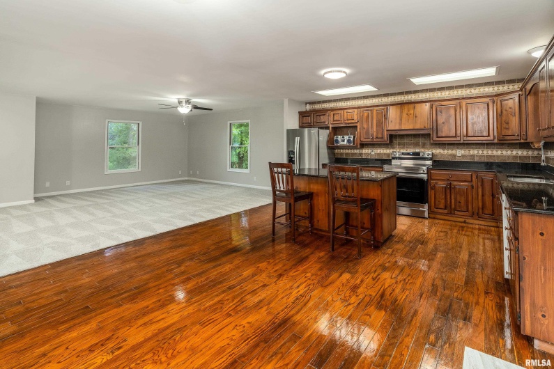 17937 Caplinger Pond Road, Marion, Illinois 62959, 4 Bedrooms Bedrooms, 0 ,3 BathroomsBathrooms,Residential,For Sale,Caplinger Pond,0,RMAEB459114