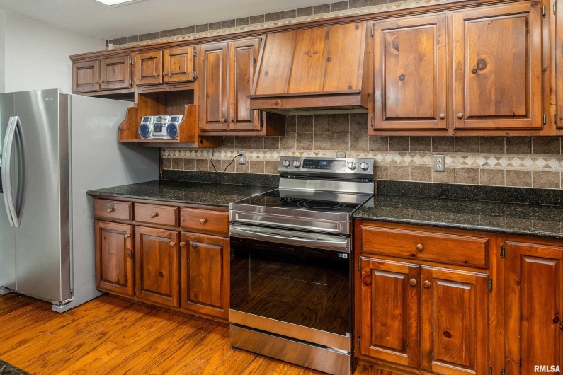 17937 Caplinger Pond Road, Marion, Illinois 62959, 4 Bedrooms Bedrooms, 0 ,3 BathroomsBathrooms,Residential,For Sale,Caplinger Pond,0,RMAEB459114