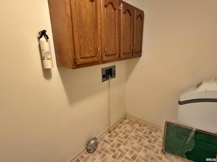 53 JAMES Drive, Metropolis, Illinois 62960, 3 Bedrooms Bedrooms, 0 ,2 BathroomsBathrooms,Residential,For Sale,JAMES,0,RMAEB459118