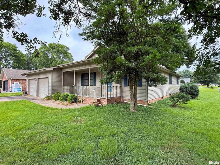 53 JAMES Drive, Metropolis, Illinois 62960, 3 Bedrooms Bedrooms, 0 ,2 BathroomsBathrooms,Residential,For Sale,JAMES,0,RMAEB459118