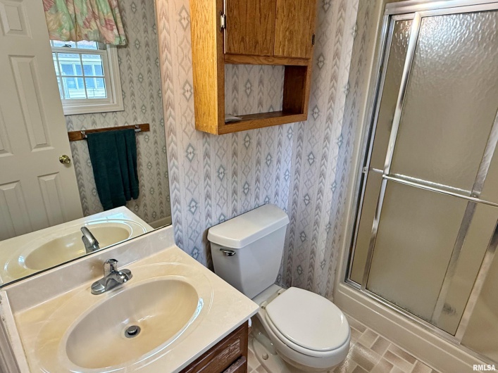53 JAMES Drive, Metropolis, Illinois 62960, 3 Bedrooms Bedrooms, 0 ,2 BathroomsBathrooms,Residential,For Sale,JAMES,0,RMAEB459118