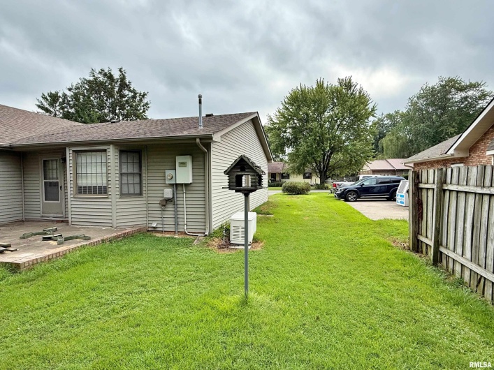 53 JAMES Drive, Metropolis, Illinois 62960, 3 Bedrooms Bedrooms, 0 ,2 BathroomsBathrooms,Residential,For Sale,JAMES,0,RMAEB459118