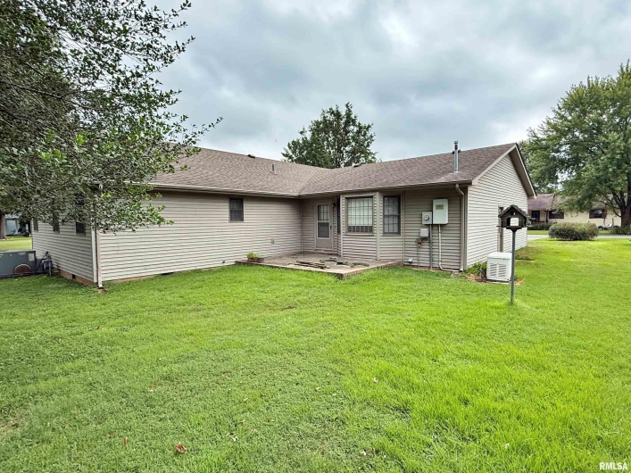 53 JAMES Drive, Metropolis, Illinois 62960, 3 Bedrooms Bedrooms, 0 ,2 BathroomsBathrooms,Residential,For Sale,JAMES,0,RMAEB459118