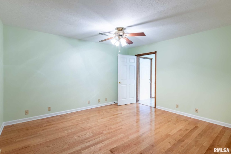 10415 Chayla Road, Marion, Illinois 62959, 3 Bedrooms Bedrooms, 0 ,2 BathroomsBathrooms,Residential,For Sale,Chayla,0,RMAQC4264741