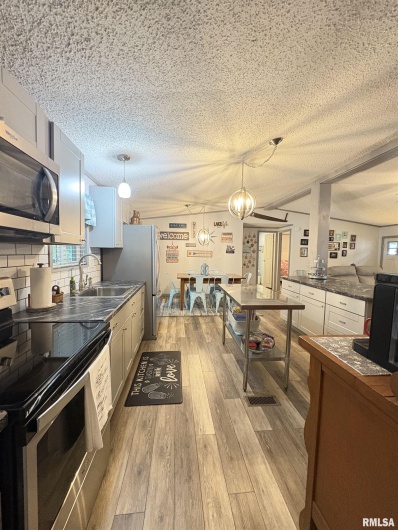 1920 Egyptian Hills Drive, Creal Springs, Illinois 62922, 3 Bedrooms Bedrooms, 0 ,2 BathroomsBathrooms,Residential,For Sale,Egyptian Hills,0,RMAEB459125