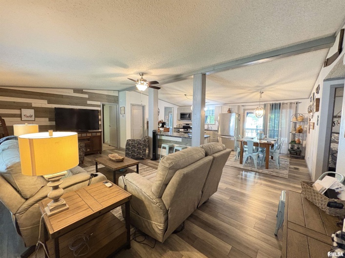 1920 Egyptian Hills Drive, Creal Springs, Illinois 62922, 3 Bedrooms Bedrooms, 0 ,2 BathroomsBathrooms,Residential,For Sale,Egyptian Hills,0,RMAEB459125