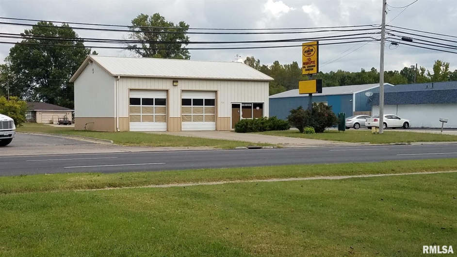622 MAIN Street, Carbondale, Illinois 62901, 0 , 0 ,0,Commercial Sale,For Sale,MAIN,0,RMAEB459127