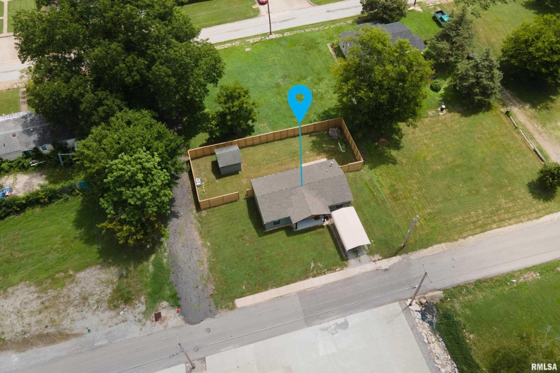 1301 HOLLAND Street, Marion, Illinois 62959, 3 Bedrooms Bedrooms, 0 ,2 BathroomsBathrooms,Residential,For Sale,HOLLAND,0,RMAQC4266048