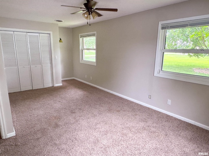 950 Old Route 146 Loop, Vienna, Illinois 62995, 2 Bedrooms Bedrooms, 0 ,2 BathroomsBathrooms,Residential,For Sale,Old Route 146,0,RMAEB458277
