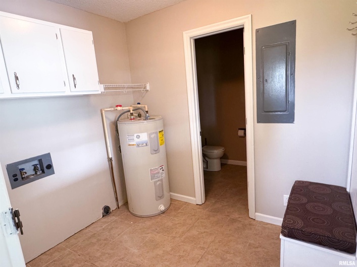 950 Old Route 146 Loop, Vienna, Illinois 62995, 2 Bedrooms Bedrooms, 0 ,2 BathroomsBathrooms,Residential,For Sale,Old Route 146,0,RMAEB458277