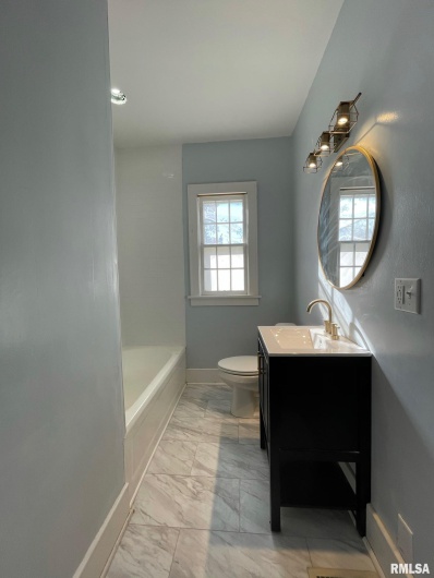 206 MAPLE Street, Carbondale, Illinois 62901, 3 Bedrooms Bedrooms, 0 ,1 BathroomBathrooms,Residential,For Sale,MAPLE,0,RMAEB459135