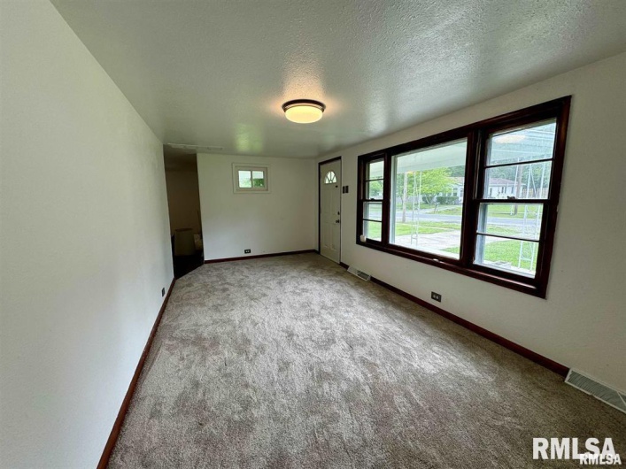 206 CHESTNUT, Cambria, Illinois 62915, 3 Bedrooms Bedrooms, 0 ,1 BathroomBathrooms,Residential,For Sale,CHESTNUT,0,RMAQC4262749