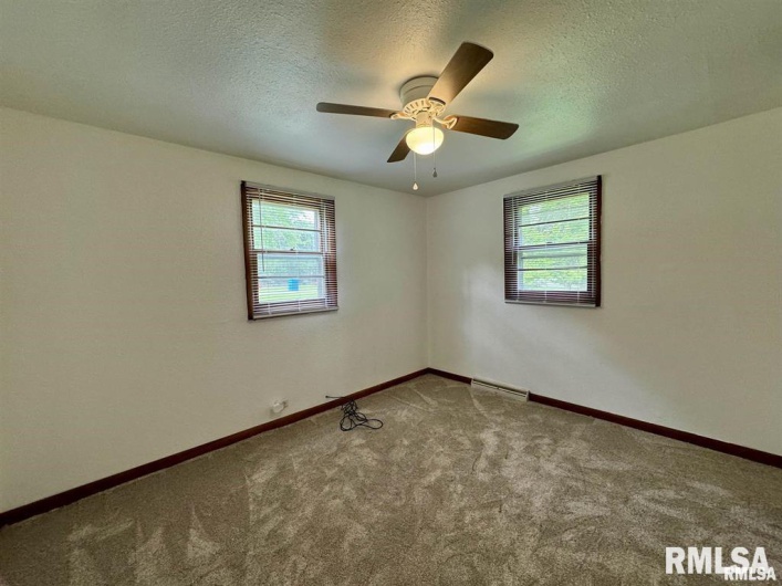 206 CHESTNUT, Cambria, Illinois 62915, 3 Bedrooms Bedrooms, 0 ,1 BathroomBathrooms,Residential,For Sale,CHESTNUT,0,RMAQC4262749