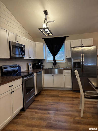 507 MAPLE Street, Cambria, Illinois 62915, 3 Bedrooms Bedrooms, 0 ,2 BathroomsBathrooms,Residential,For Sale,MAPLE,0,RMAEB459144