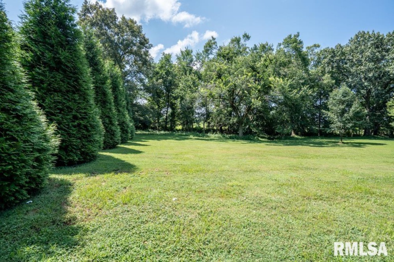 15 TIMBER CREEK Drive, Herrin, Illinois 62948, 3 Bedrooms Bedrooms, 0 ,2 BathroomsBathrooms,Residential,For Sale,TIMBER CREEK,0,RMAQC4266075