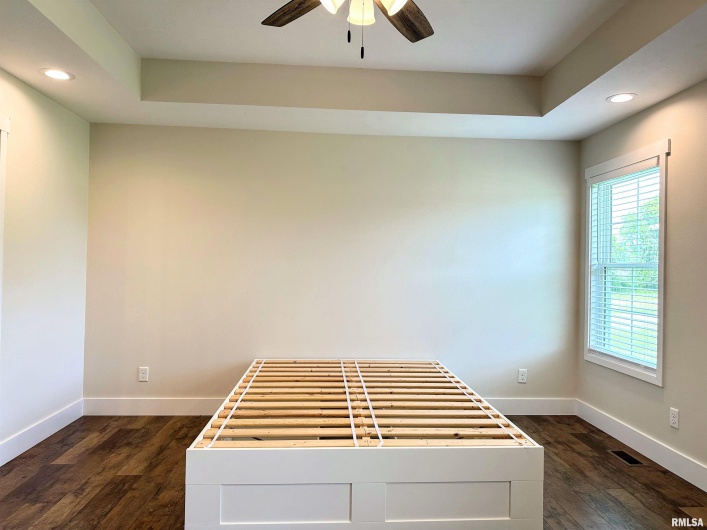 1106 FALCON Court, Carterville, Illinois 62918, 3 Bedrooms Bedrooms, 0 ,2 BathroomsBathrooms,Residential,For Sale,FALCON,0,RMAEB459154