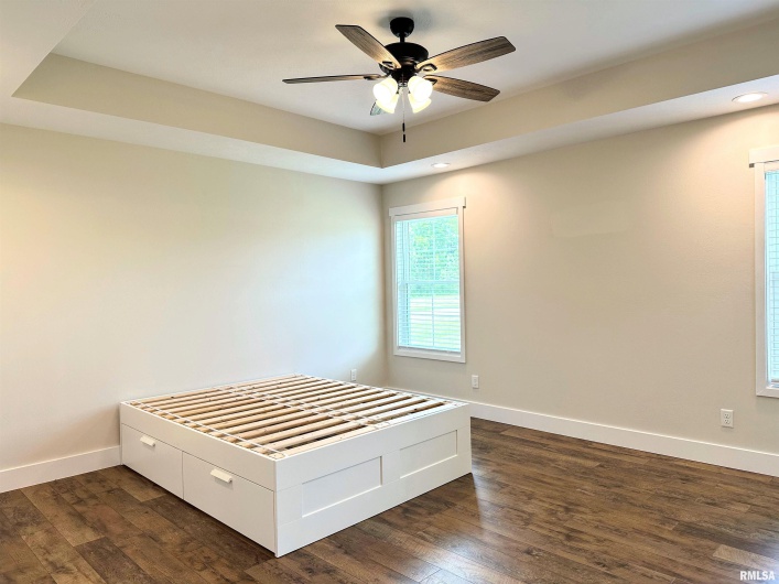 1106 FALCON Court, Carterville, Illinois 62918, 3 Bedrooms Bedrooms, 0 ,2 BathroomsBathrooms,Residential,For Sale,FALCON,0,RMAEB459154