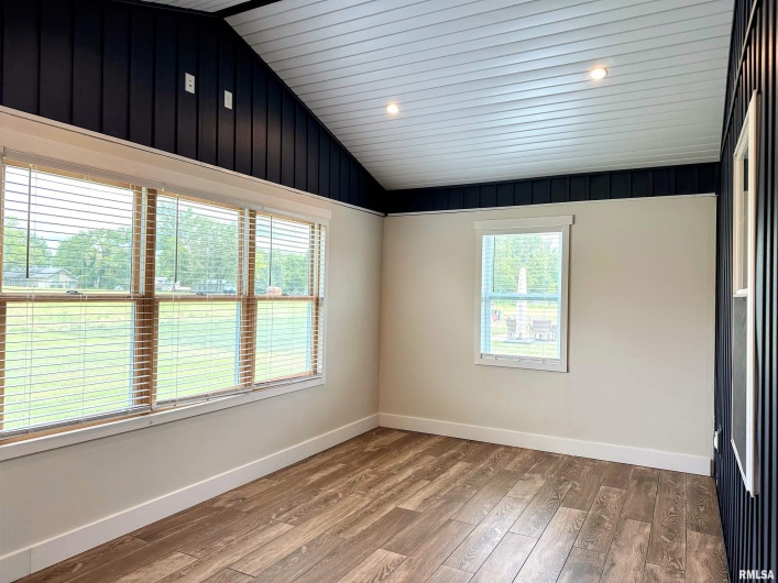 1106 FALCON Court, Carterville, Illinois 62918, 3 Bedrooms Bedrooms, 0 ,2 BathroomsBathrooms,Residential,For Sale,FALCON,0,RMAEB459154