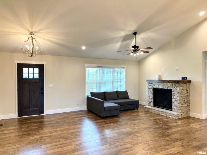 1106 FALCON Court, Carterville, Illinois 62918, 3 Bedrooms Bedrooms, 0 ,2 BathroomsBathrooms,Residential,For Sale,FALCON,0,RMAEB459154