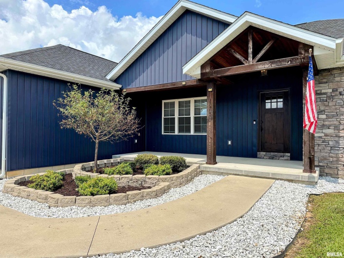 1106 FALCON Court, Carterville, Illinois 62918, 3 Bedrooms Bedrooms, 0 ,2 BathroomsBathrooms,Residential,For Sale,FALCON,0,RMAEB459154
