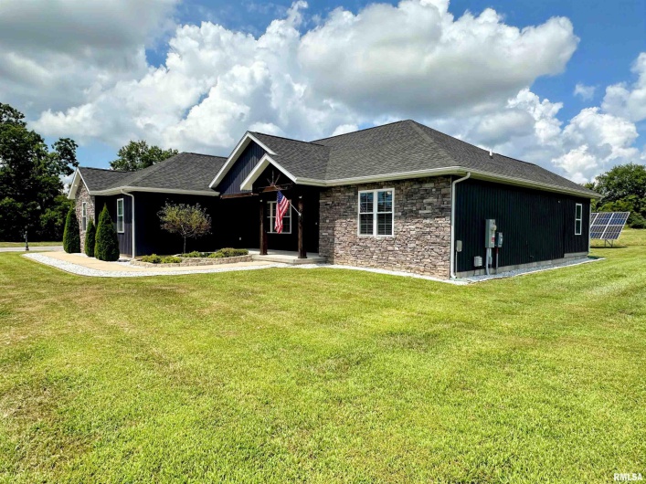 1106 FALCON Court, Carterville, Illinois 62918, 3 Bedrooms Bedrooms, 0 ,2 BathroomsBathrooms,Residential,For Sale,FALCON,0,RMAEB459154