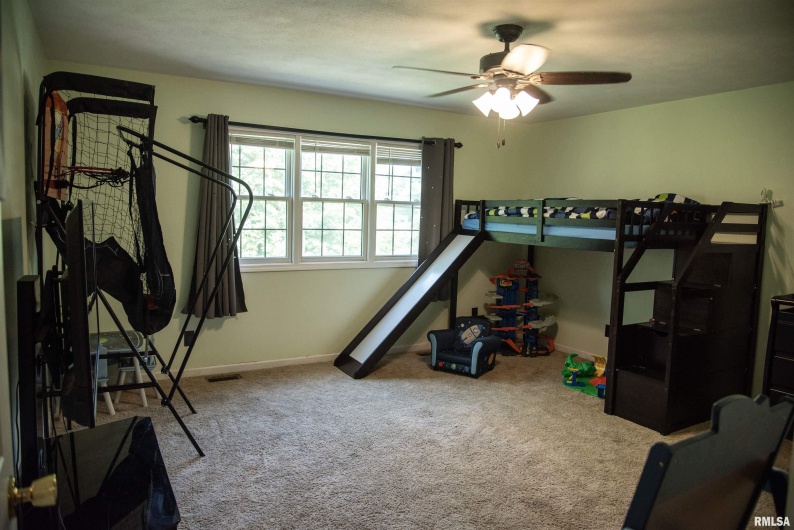1602 Carmie Lane, Marion, Illinois 62959, 4 Bedrooms Bedrooms, 0 ,2 BathroomsBathrooms,Residential,For Sale,Carmie,0,RMAEB459155