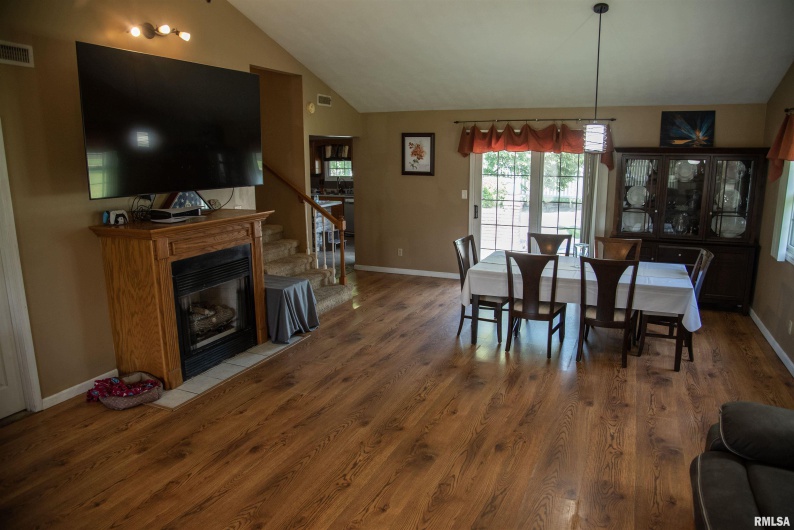 1602 Carmie Lane, Marion, Illinois 62959, 4 Bedrooms Bedrooms, 0 ,2 BathroomsBathrooms,Residential,For Sale,Carmie,0,RMAEB459155
