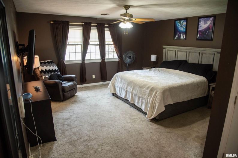 1602 Carmie Lane, Marion, Illinois 62959, 4 Bedrooms Bedrooms, 0 ,2 BathroomsBathrooms,Residential,For Sale,Carmie,0,RMAEB459155