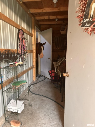 470 WASHINGTON Lane, New Burnside, Illinois 62967, 3 Bedrooms Bedrooms, 0 ,2 BathroomsBathrooms,Residential,For Sale,WASHINGTON,0,RMAEB459156