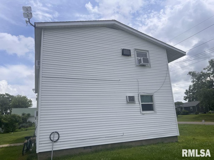 9213 LEISURE Lane, Marion, Illinois 62959, 0 , 0 ,0,Residential Income,For Sale,LEISURE,0,RMAQC4266119