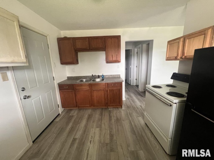9213 LEISURE Lane, Marion, Illinois 62959, 0 , 0 ,0,Residential Income,For Sale,LEISURE,0,RMAQC4266119