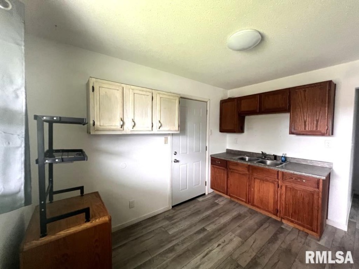 9213 LEISURE Lane, Marion, Illinois 62959, 0 , 0 ,0,Residential Income,For Sale,LEISURE,0,RMAQC4266119