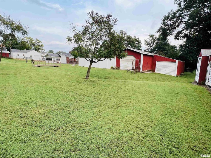 1116 LATHAM Street, Eldorado, Illinois 62930, 3 Bedrooms Bedrooms, 0 ,2 BathroomsBathrooms,Residential,For Sale,LATHAM,0,RMAEB459162