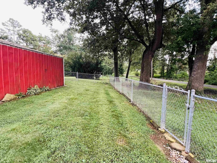 1116 LATHAM Street, Eldorado, Illinois 62930, 3 Bedrooms Bedrooms, 0 ,2 BathroomsBathrooms,Residential,For Sale,LATHAM,0,RMAEB459162