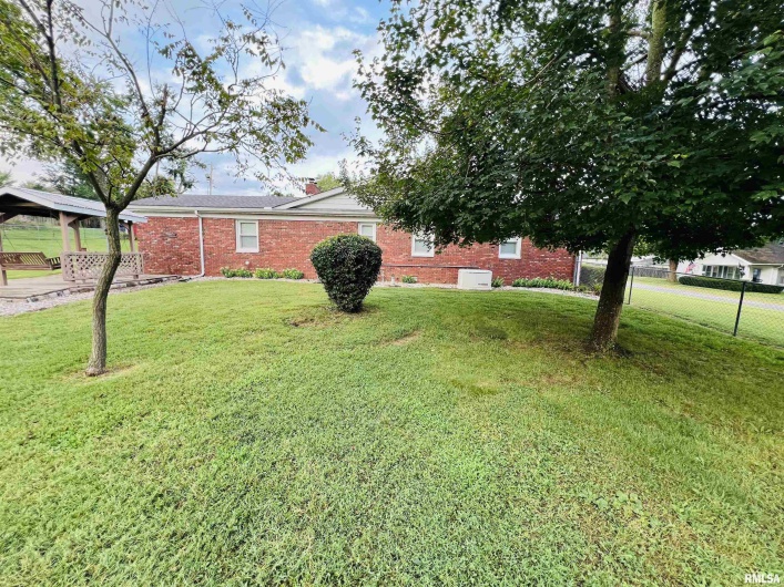 1116 LATHAM Street, Eldorado, Illinois 62930, 3 Bedrooms Bedrooms, 0 ,2 BathroomsBathrooms,Residential,For Sale,LATHAM,0,RMAEB459162