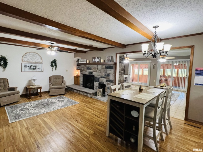 1116 LATHAM Street, Eldorado, Illinois 62930, 3 Bedrooms Bedrooms, 0 ,2 BathroomsBathrooms,Residential,For Sale,LATHAM,0,RMAEB459162