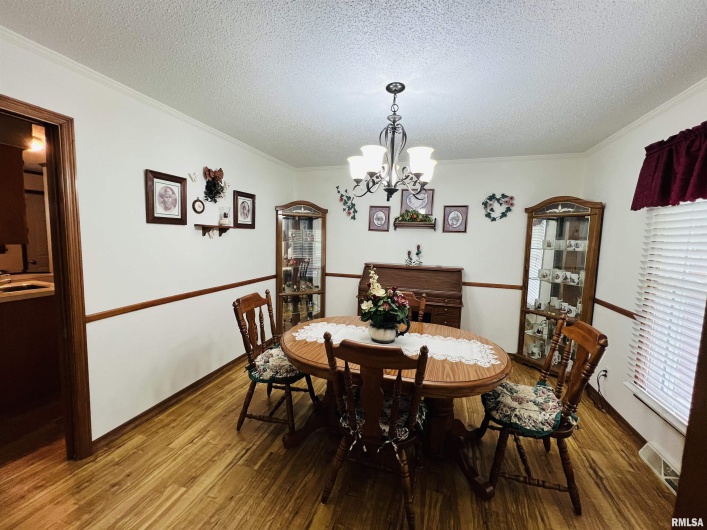 1116 LATHAM Street, Eldorado, Illinois 62930, 3 Bedrooms Bedrooms, 0 ,2 BathroomsBathrooms,Residential,For Sale,LATHAM,0,RMAEB459162